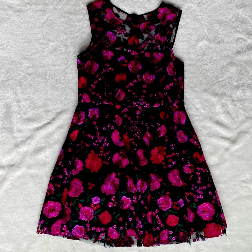 Tahari elegant flower dress.